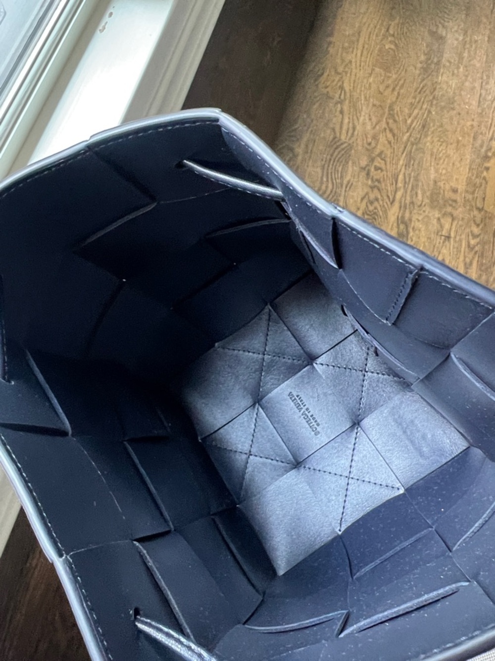 Bottega Veneta Dark Blue Intrecciato Leather bucket Bag - Picture 7 of 7